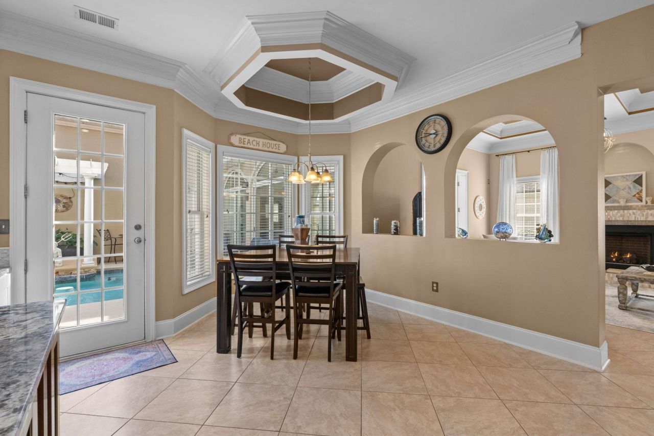 837 Bluffview Dr. Photo 25