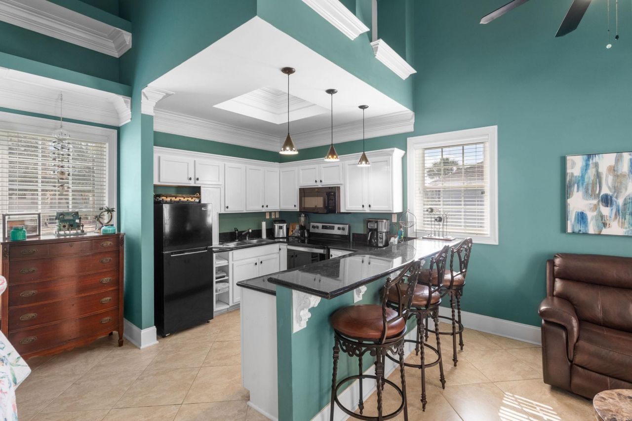 837 Bluffview Dr. Photo 31