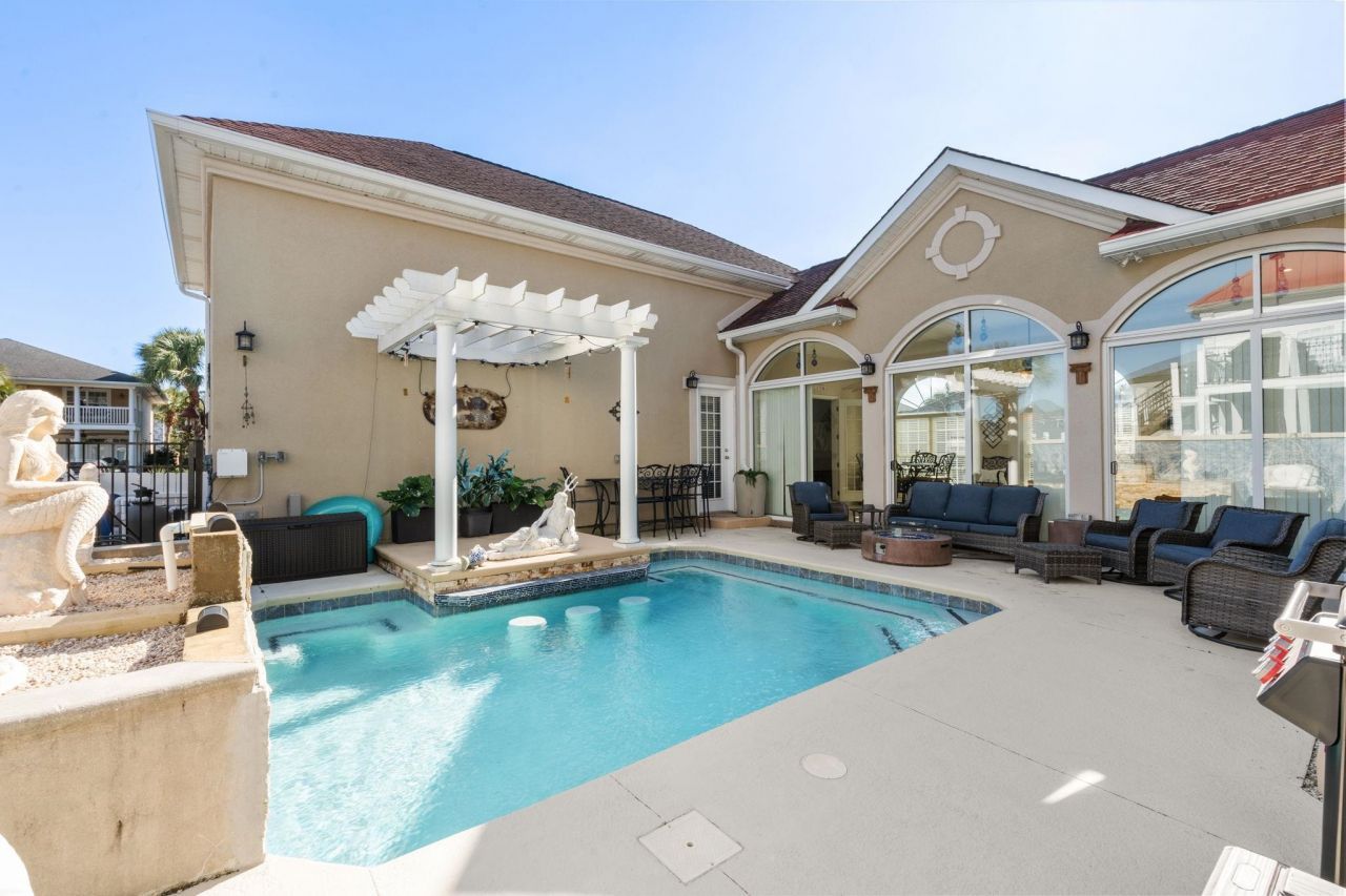 837 Bluffview Dr. Photo 38