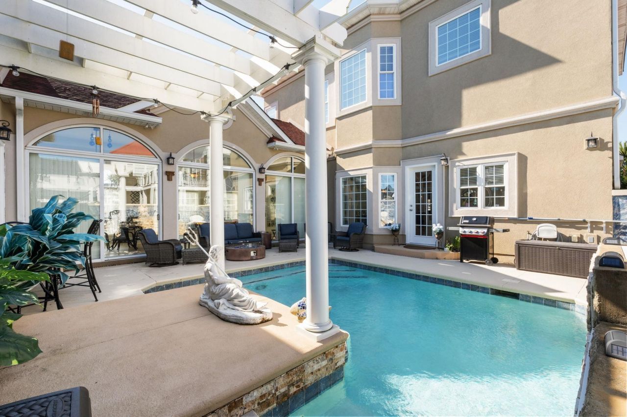 837 Bluffview Dr. Photo 39