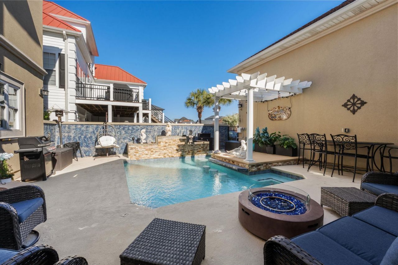 837 Bluffview Dr. Photo 4