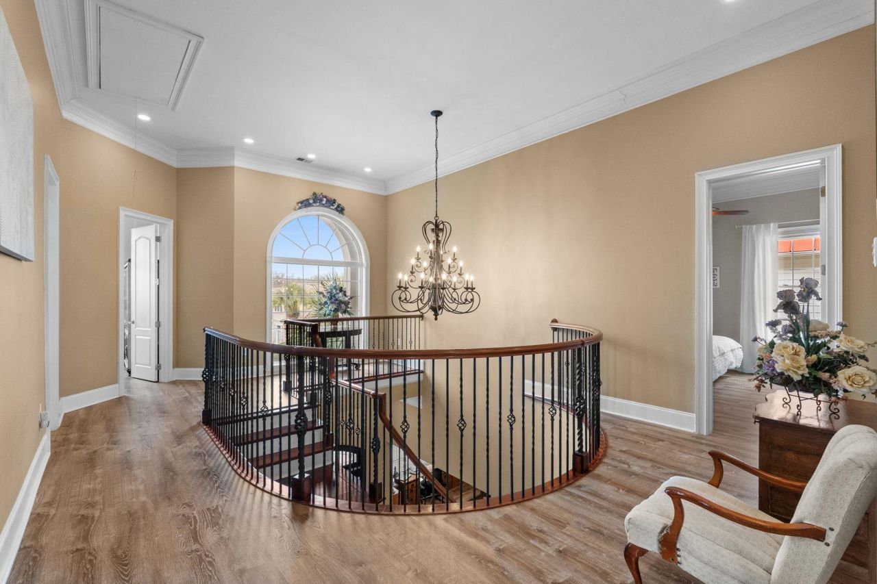 837 Bluffview Dr. Photo 40