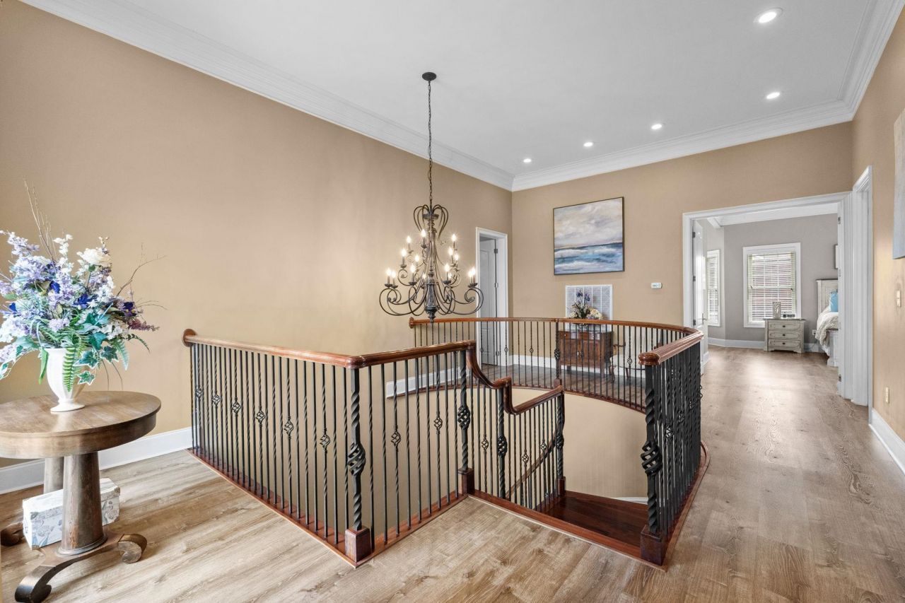 837 Bluffview Dr. Photo 42