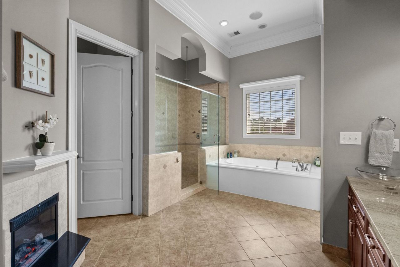 837 Bluffview Dr. Photo 47