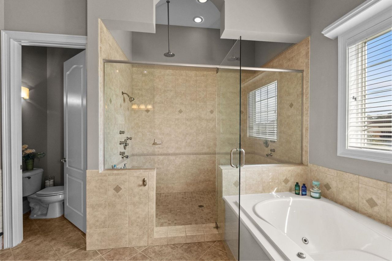 837 Bluffview Dr. Photo 49