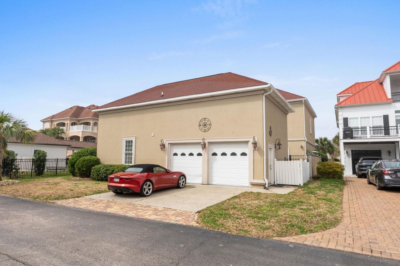 837 Bluffview Dr. Photo 62