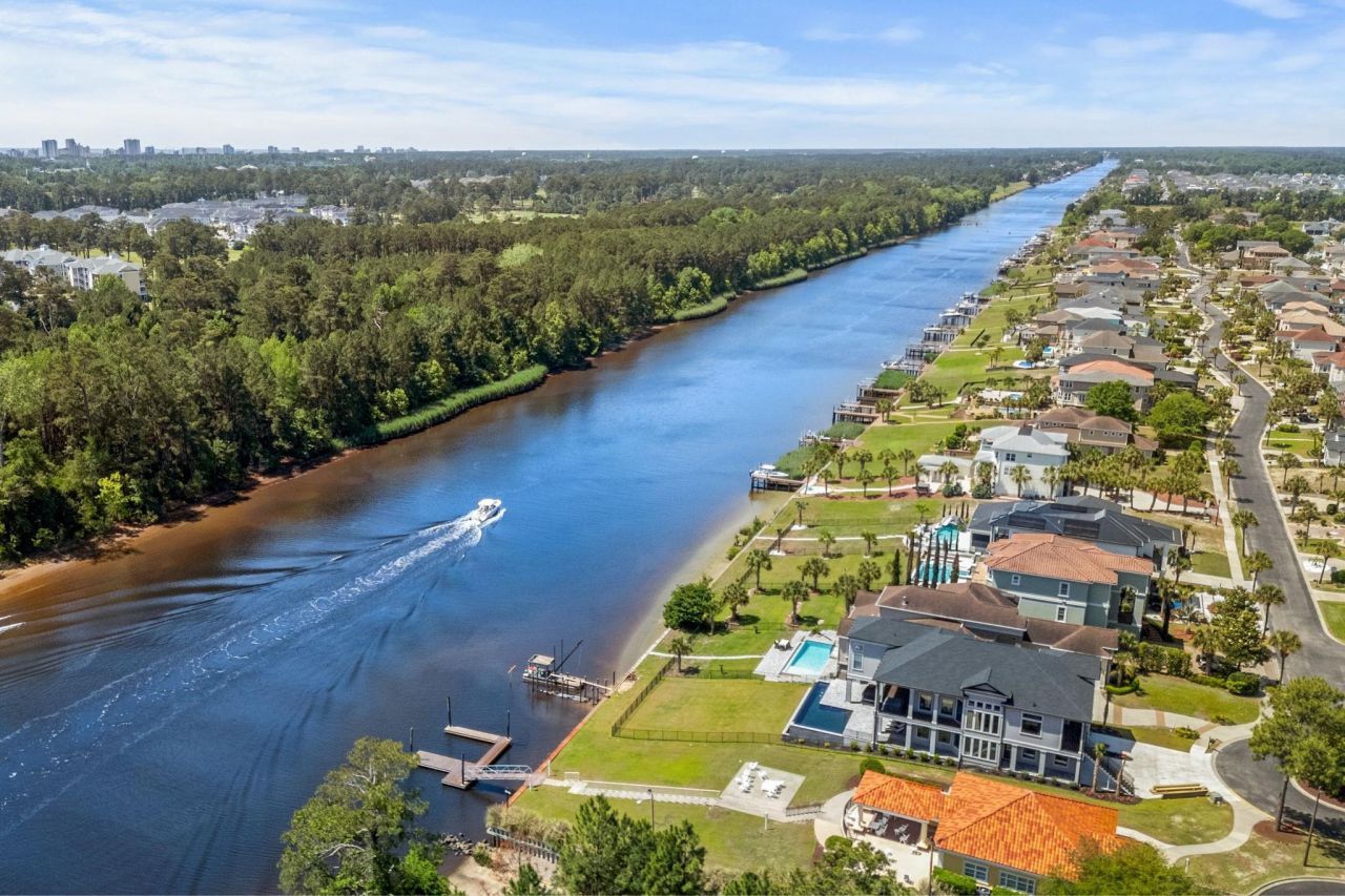 837 Bluffview Dr. Photo 74