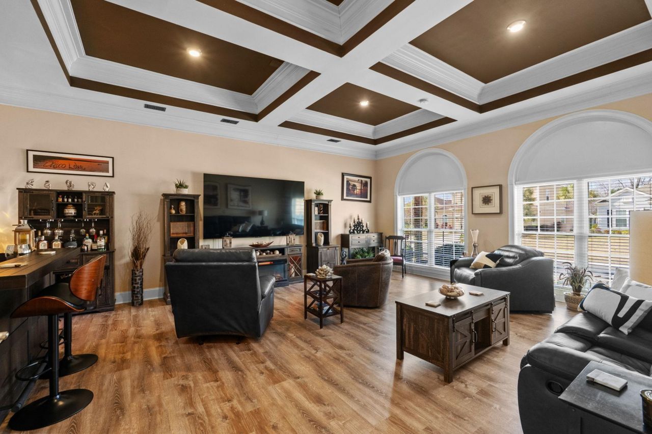 837 Bluffview Dr. Photo 9