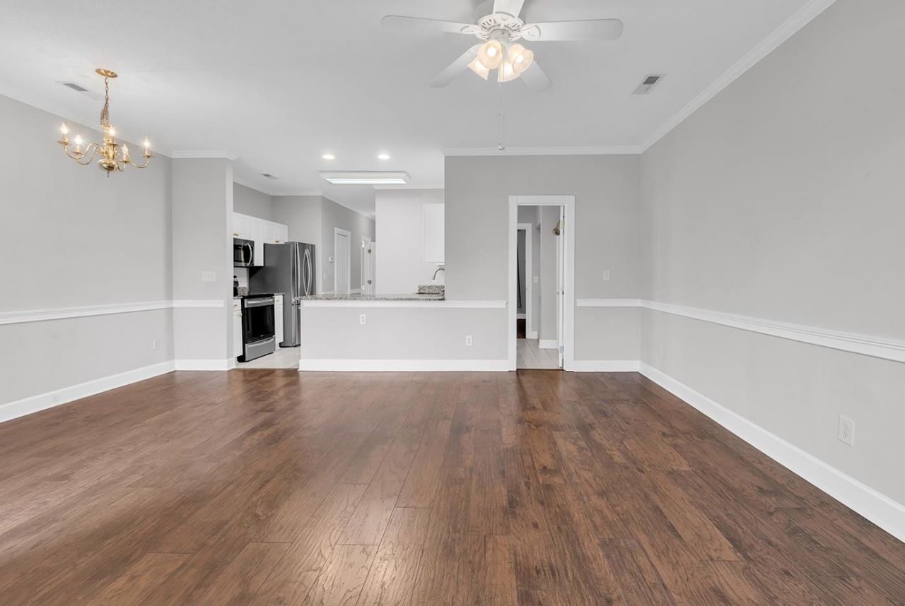 705 Riverwalk Dr. Photo 12