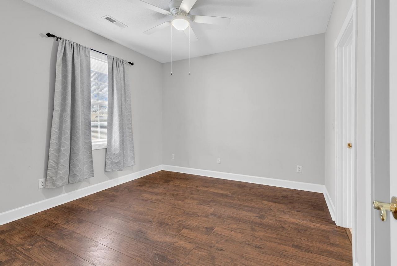 705 Riverwalk Dr. Photo 14