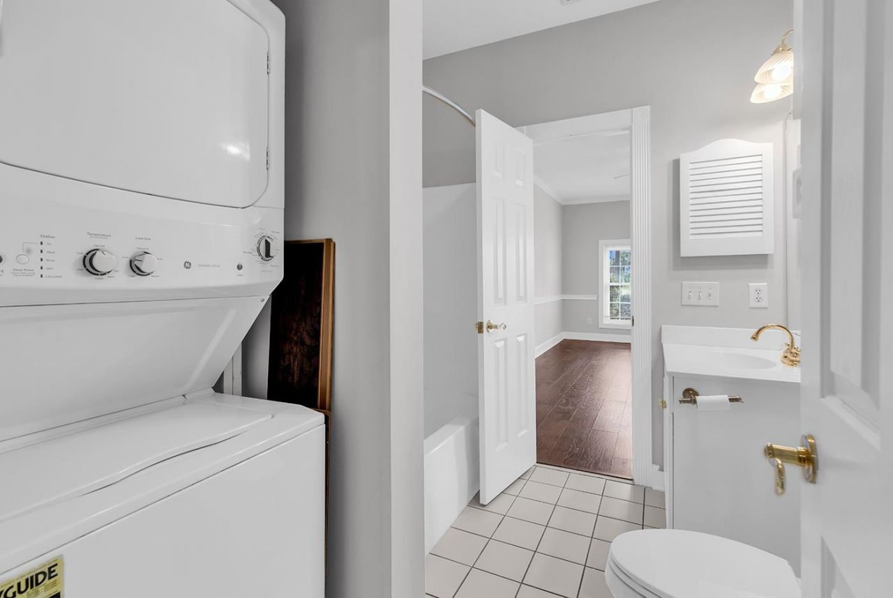 705 Riverwalk Dr. Photo 16