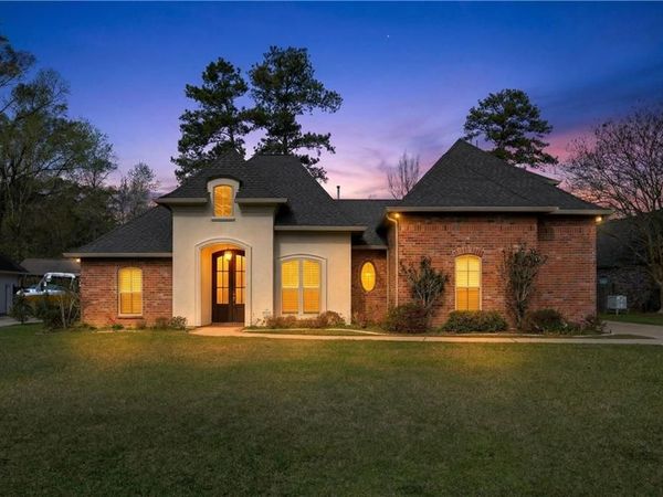 2142 WING HAVEN Drive, Mandeville, LA 70471