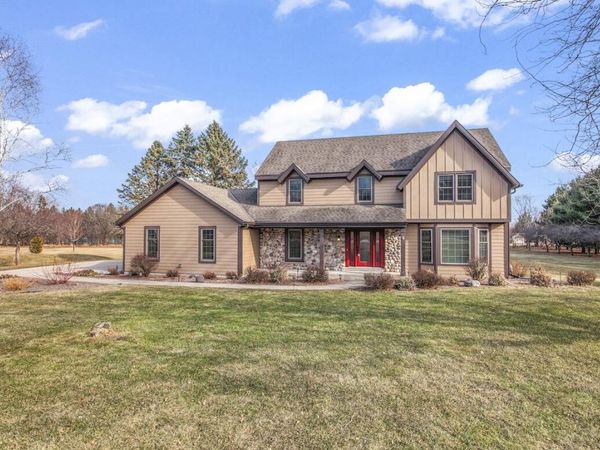 W318S3638 Perkins Rd, Genesee, WI 53189