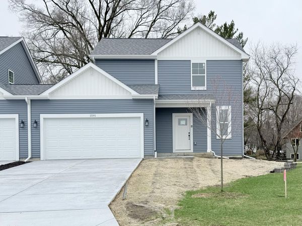 1591 Meadowview Ct, Whitewater, WI 53190