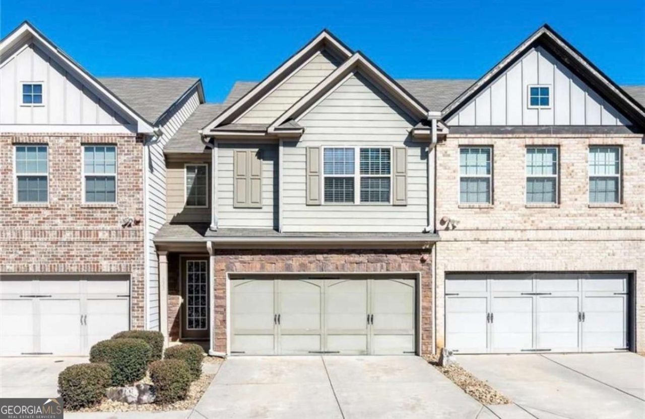 933 Spicy Oak Drive, Lawrenceville, GA 30044 Main Photo