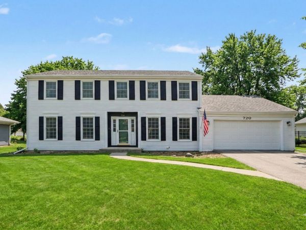 720 Meadow Wood Drive , Joliet, IL 60431