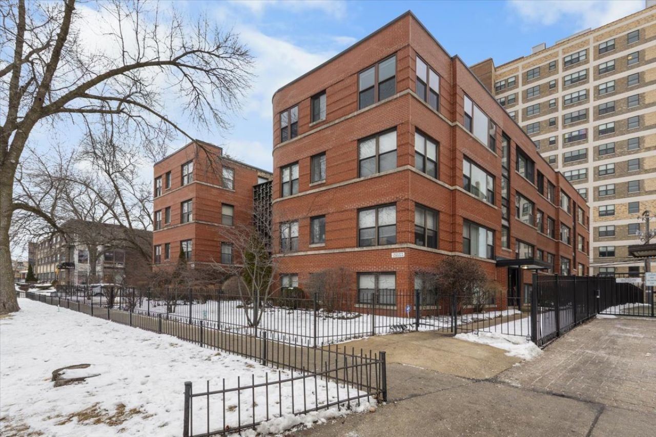 7423 N Sheridan Road, Unit 2W, Chicago, IL 60626 Main Photo