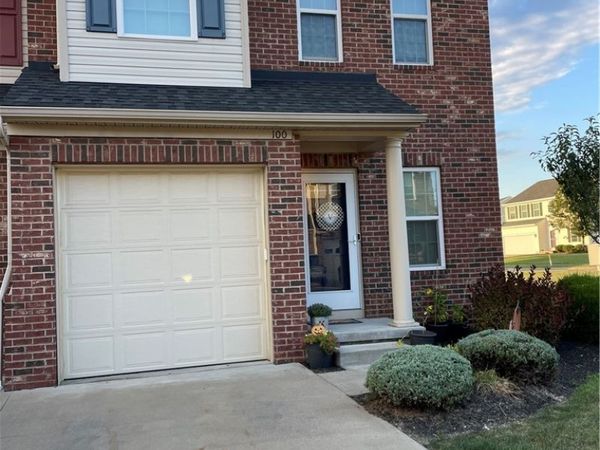 100 River Rock Way , Berea, OH 44017