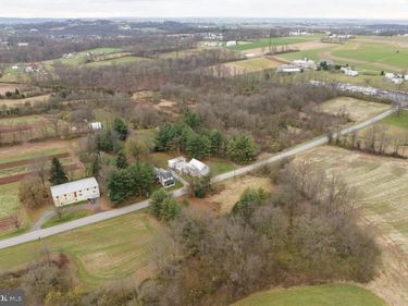 587 CHESTNUT HILL ROAD, DENVER, PA 17517