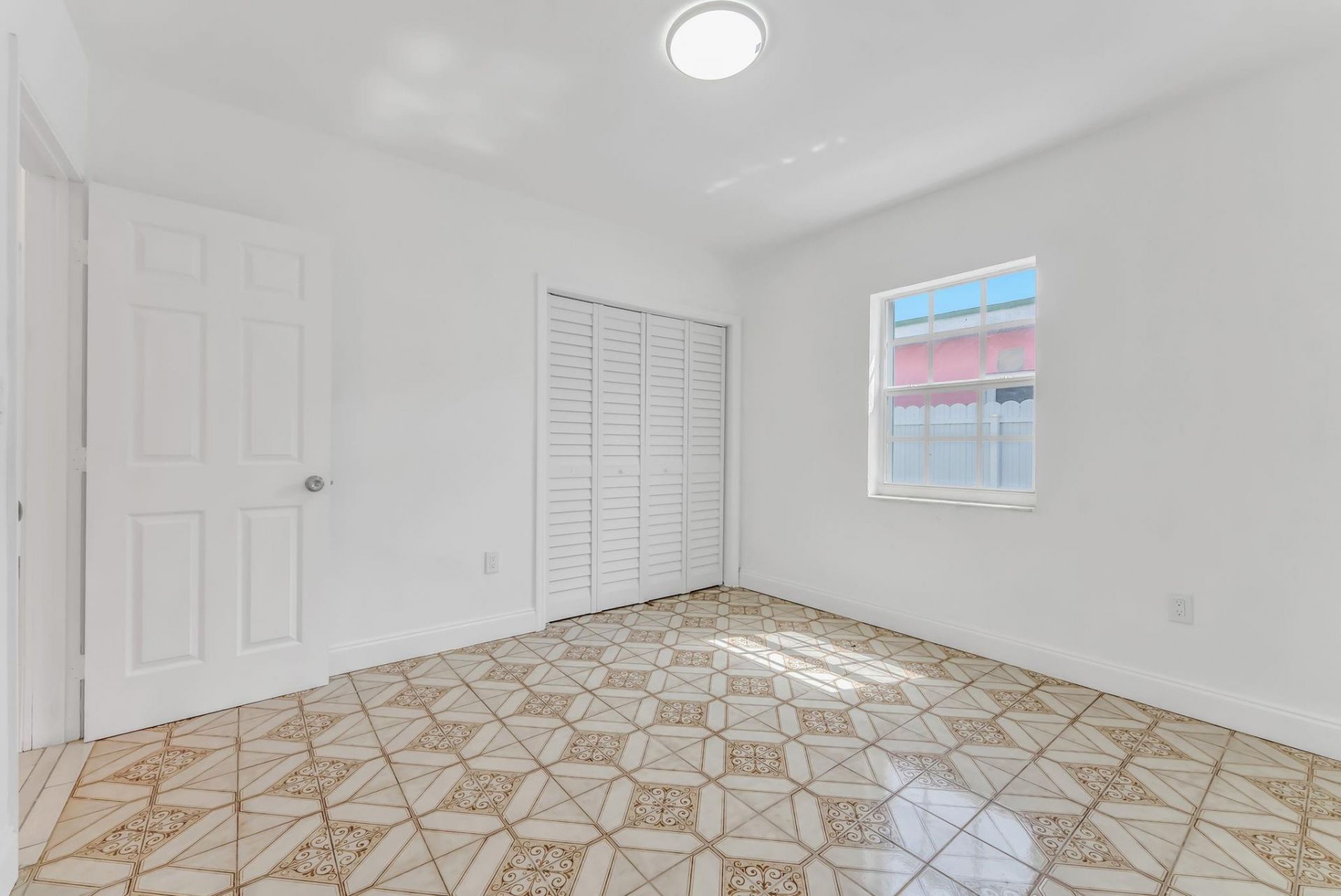 830 NW 30th Court, Miami, FL 33125 Photo