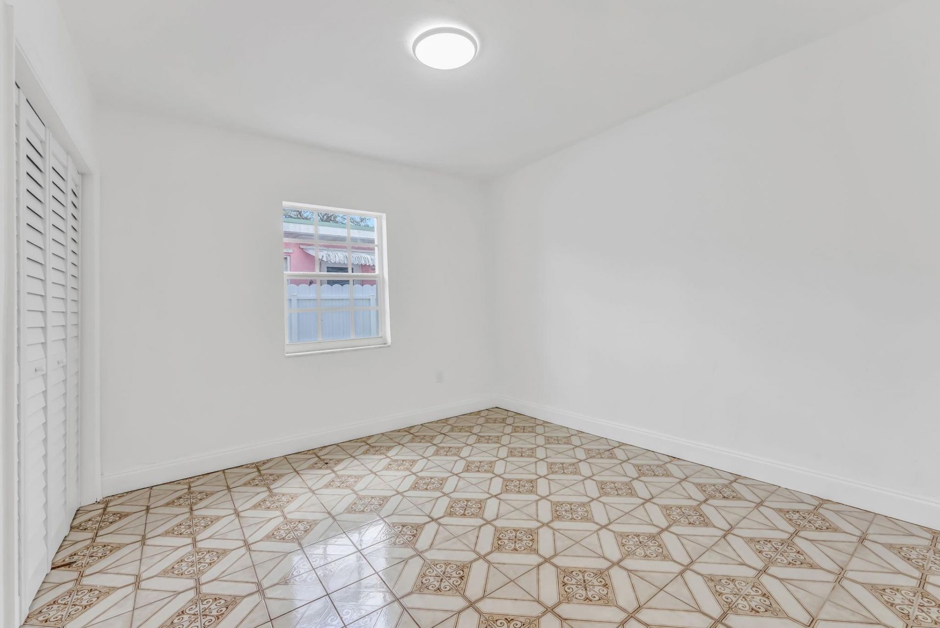 830 NW 30th Court, Miami, FL 33125 Photo