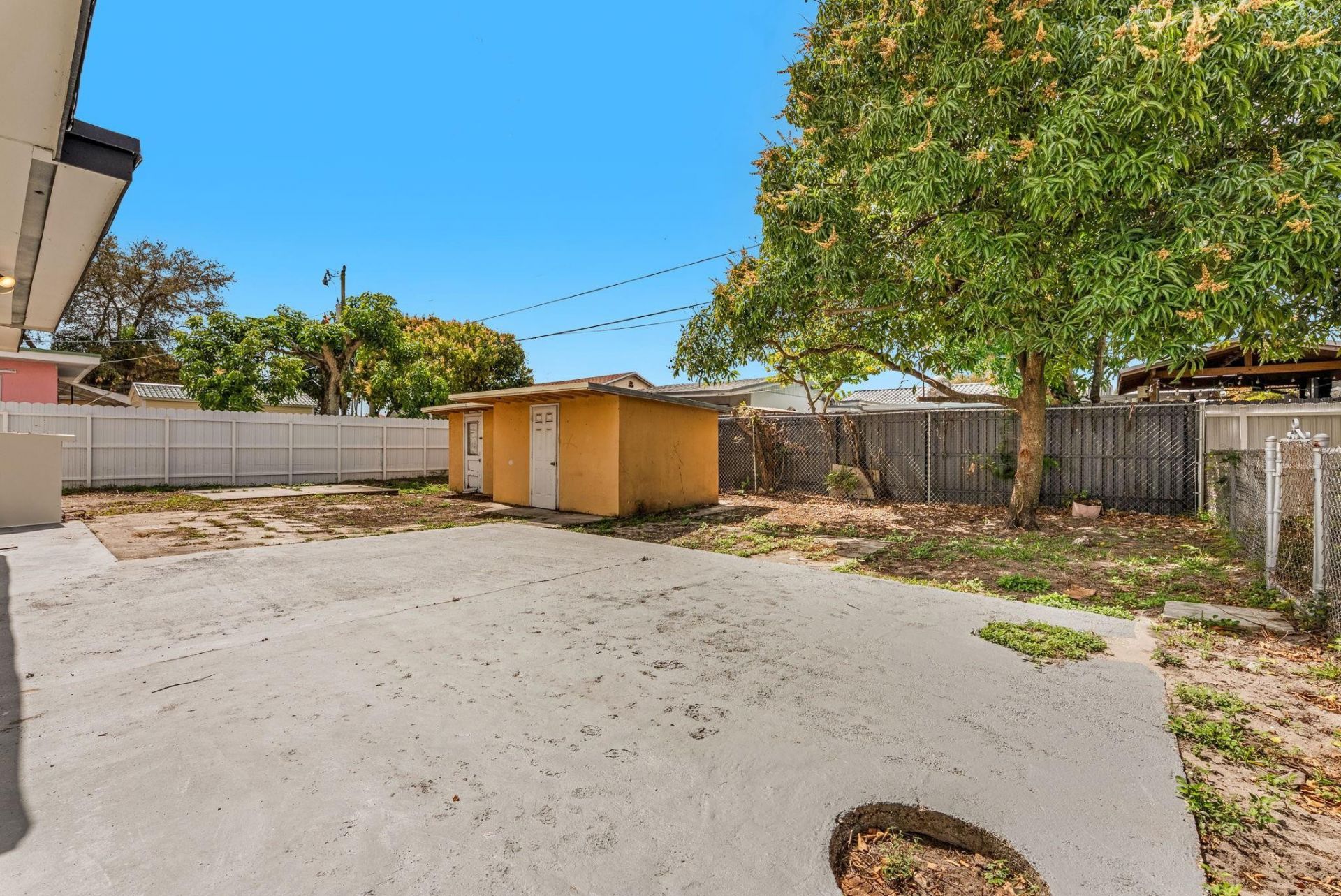 830 NW 30th Court, Miami, FL 33125 Photo