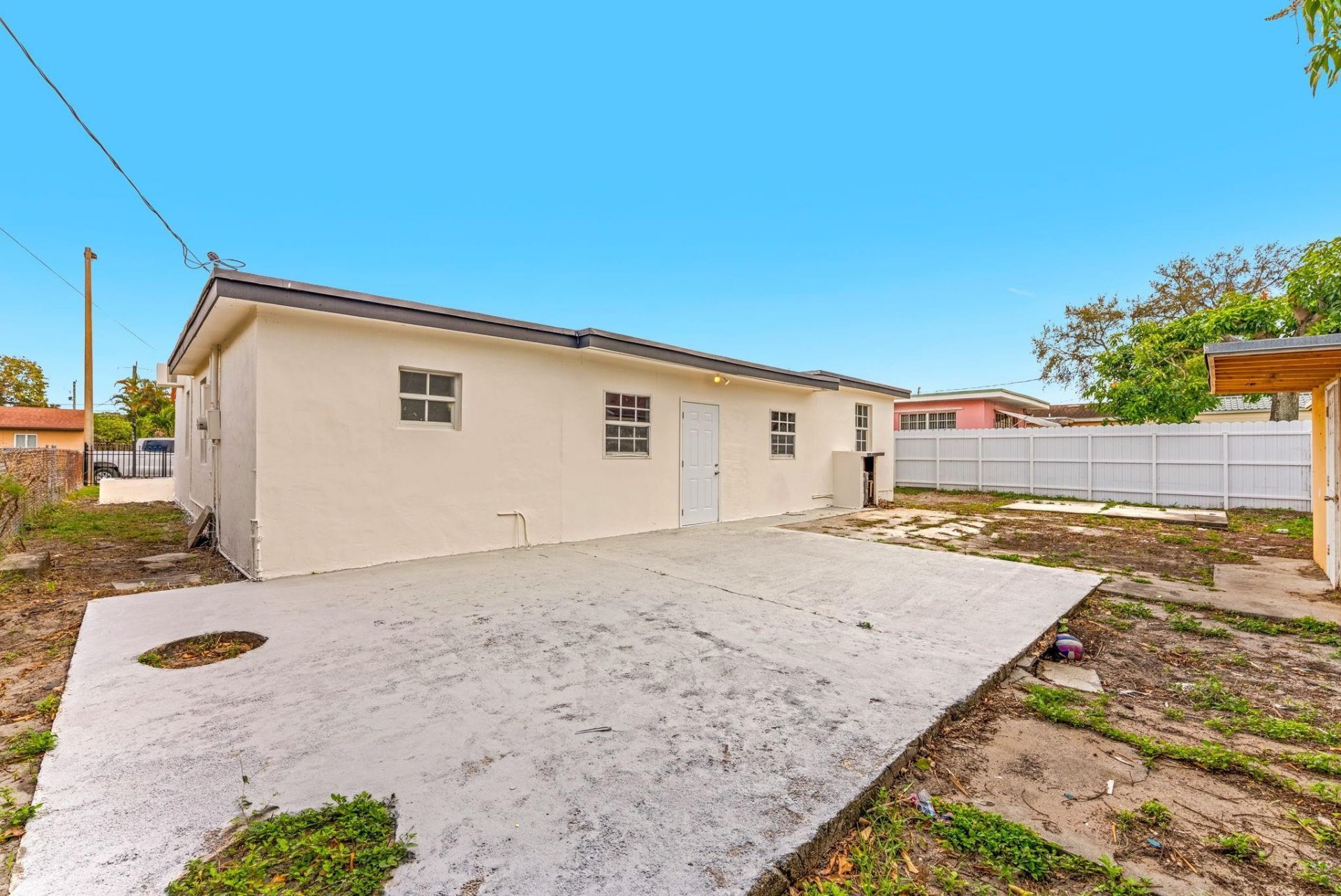 830 NW 30th Court, Miami, FL 33125 Photo