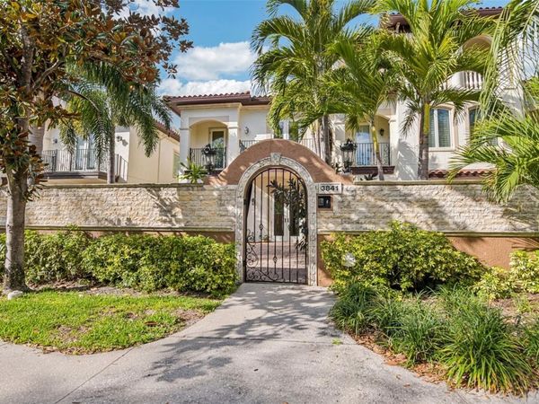 3841 W AZEELE STREET, TAMPA, FL 33609