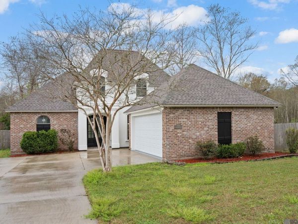 12289 River Highlands, St Amant, LA 70774