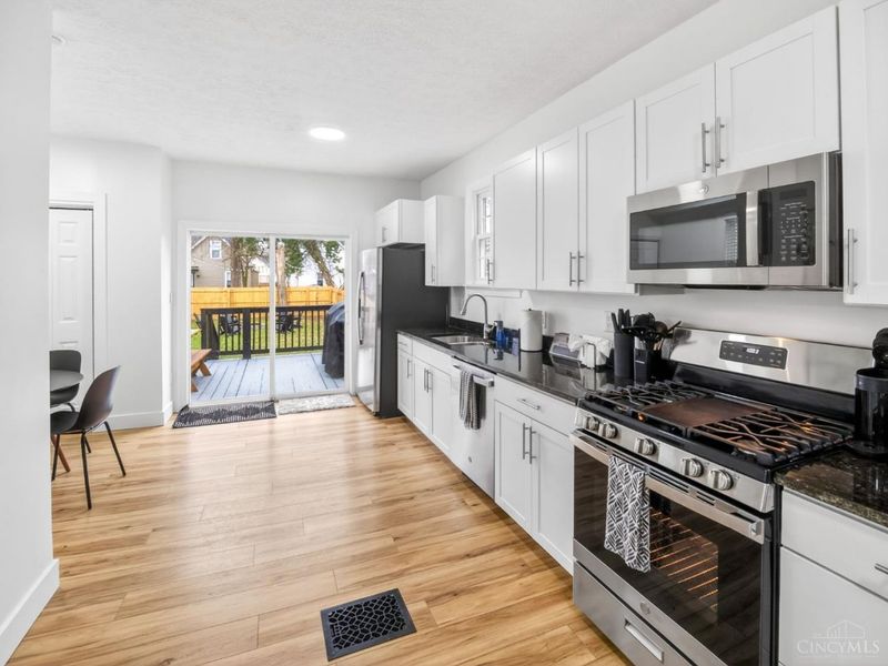 3437 Cardiff Avenue, Cincinnati, OH 45209 Photo 8