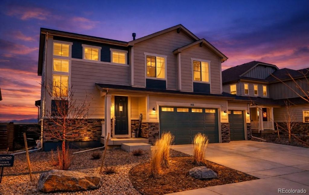 166 S Waterloo Street, Aurora, CO 80018 Main Photo