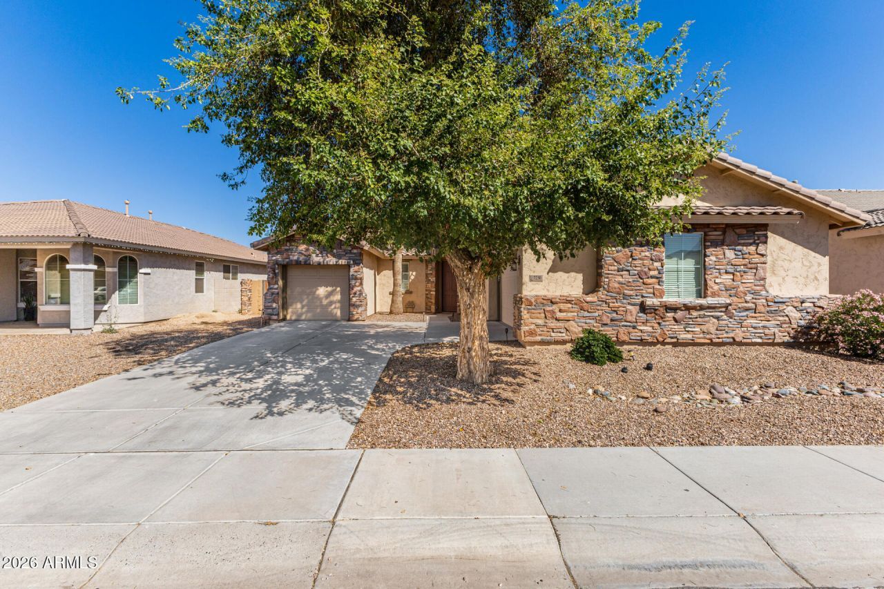 7230 W Ellis Street, Laveen, AZ 85339 Main Photo