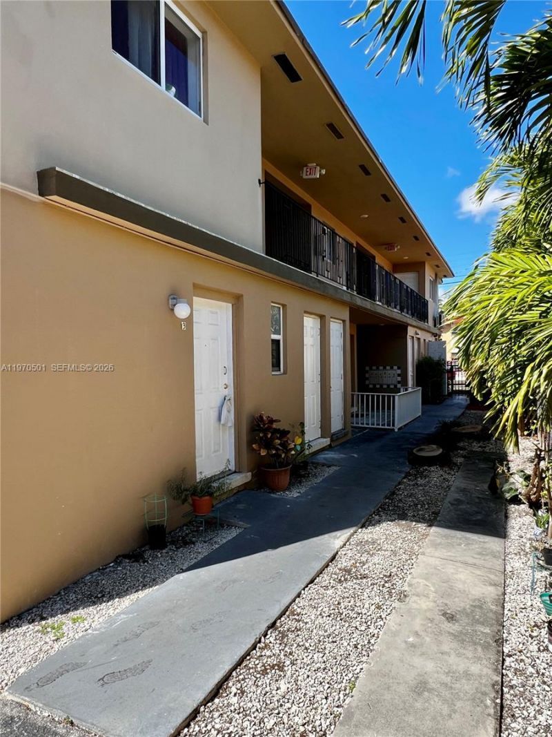 1836 SW 6th St, Miami, FL 33135 Photo