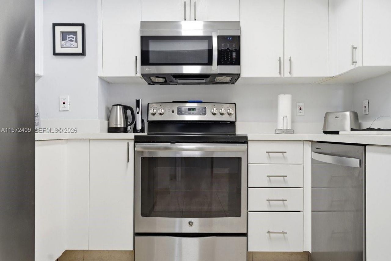 17375 Collins Ave , Unit 1506, Sunny Isles Beach, FL 33160 Photo