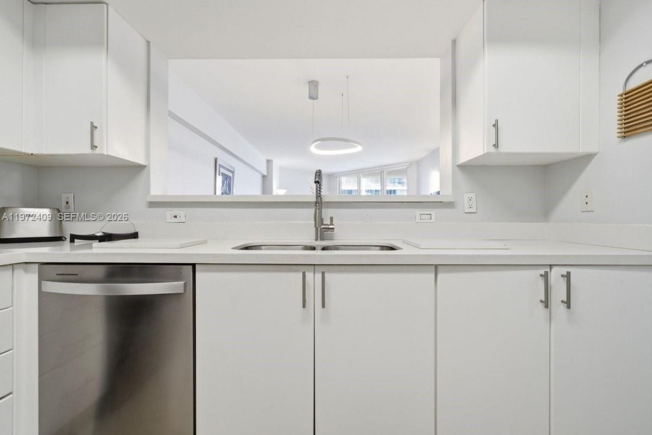 17375 Collins Ave , Unit 1506, Sunny Isles Beach, FL 33160 Photo