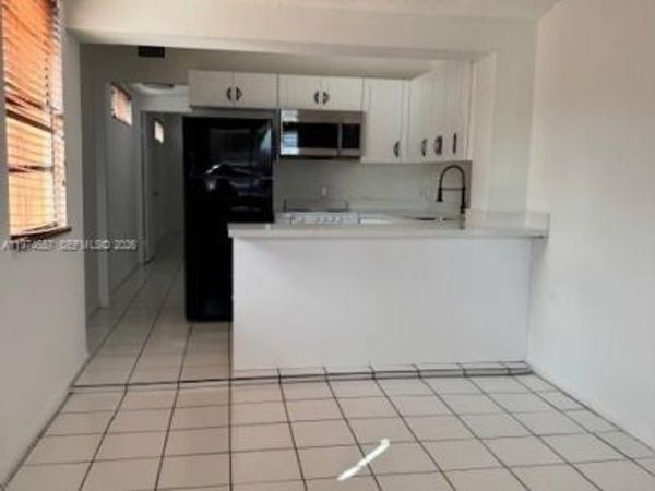 1299 W 77th St , Hialeah, FL 33014