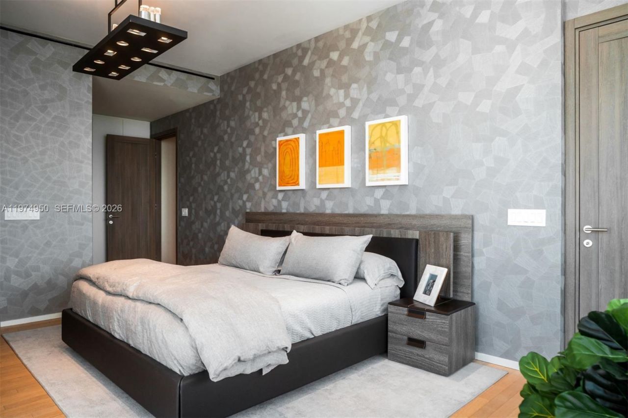 2901 E Collins Ave, Unit 1602, Miami Beach, FL 33140 Photo
