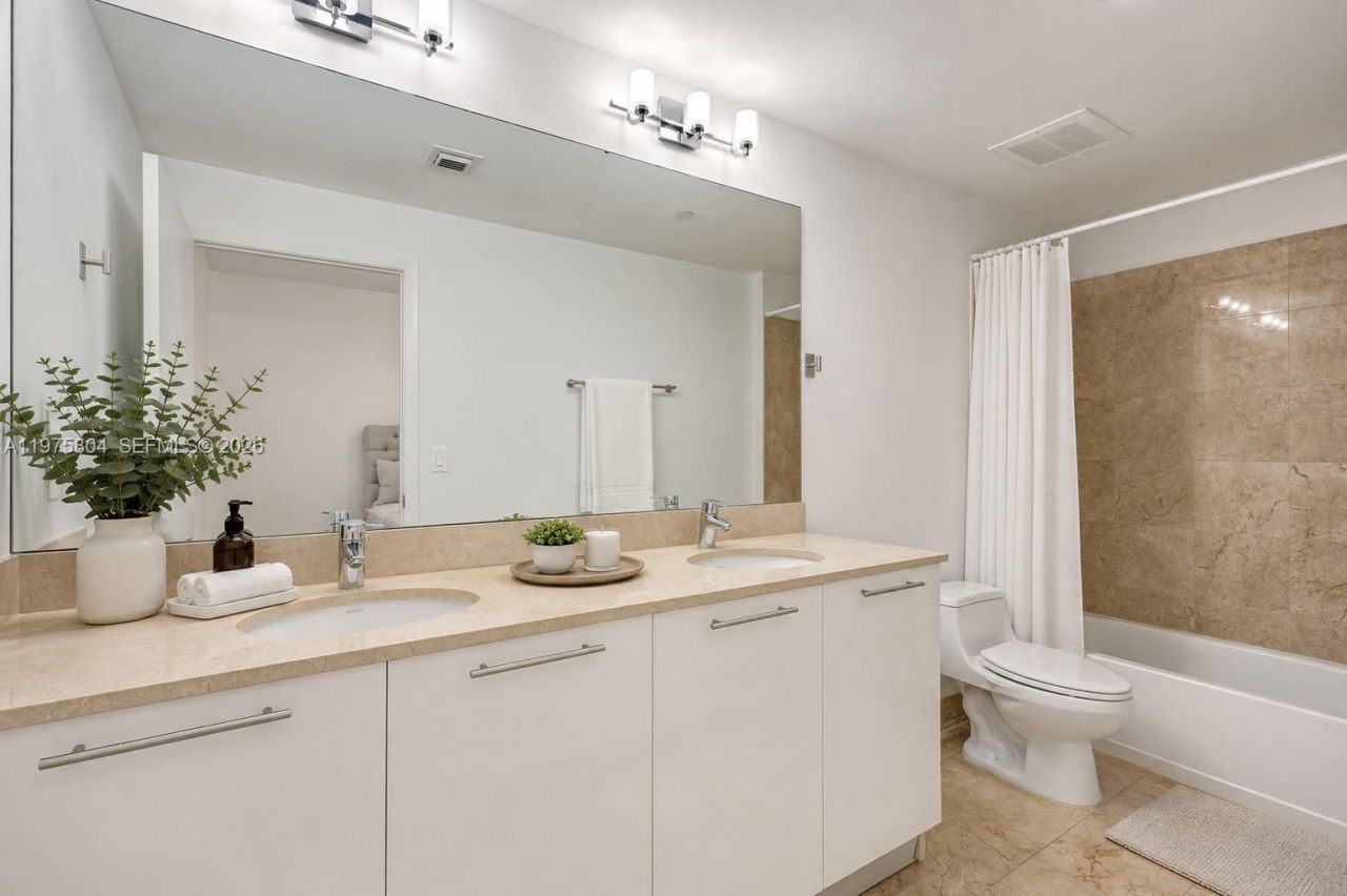 3330 NE 190th St, Unit 1212, Aventura, FL 33180 Photo