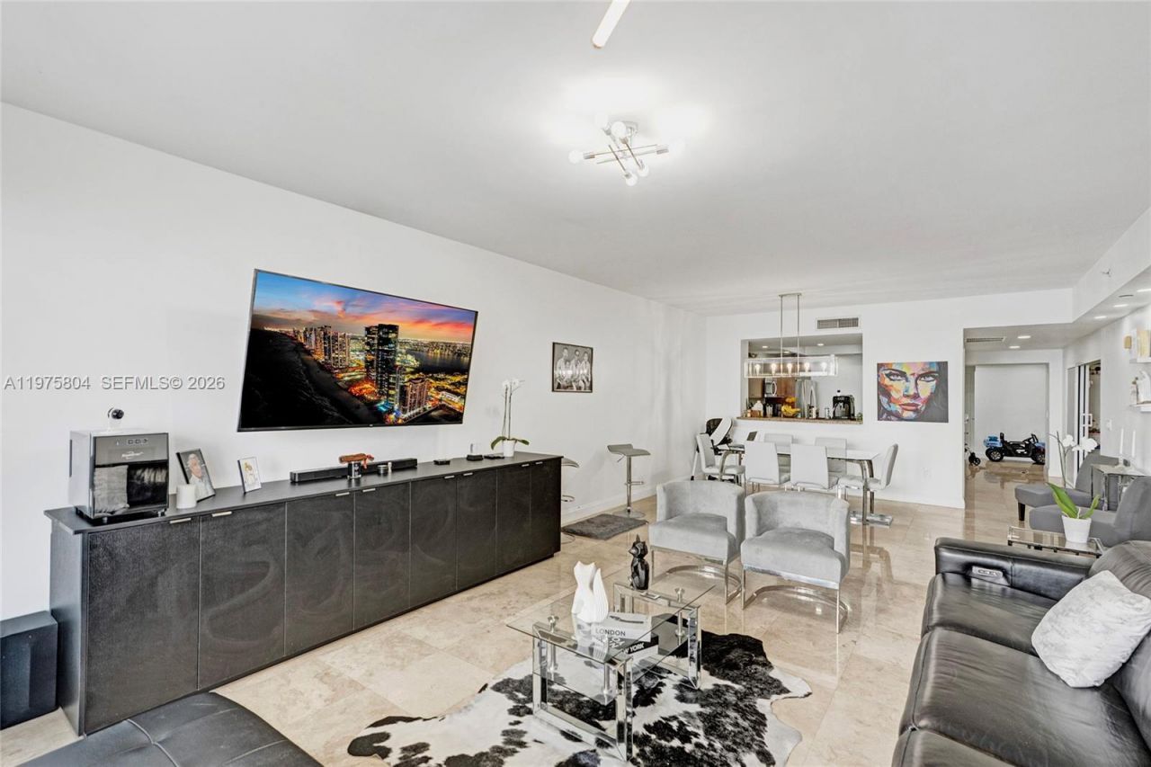 3330 NE 190th St, Unit 1212, Aventura, FL 33180 Photo