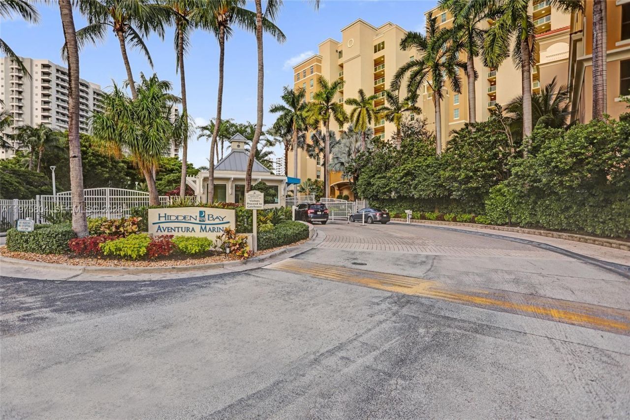 3330 NE 190th St, Unit 1212, Aventura, FL 33180 Photo