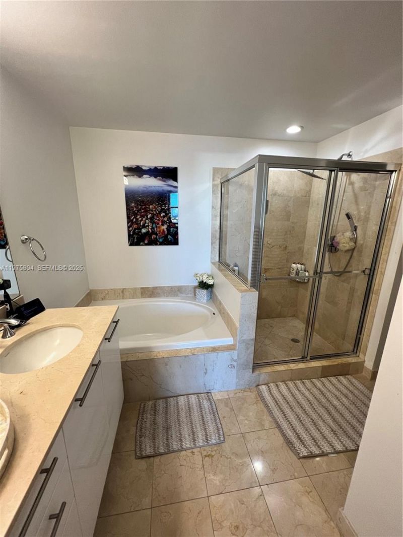 3330 NE 190th St, Unit 1212, Aventura, FL 33180 Photo