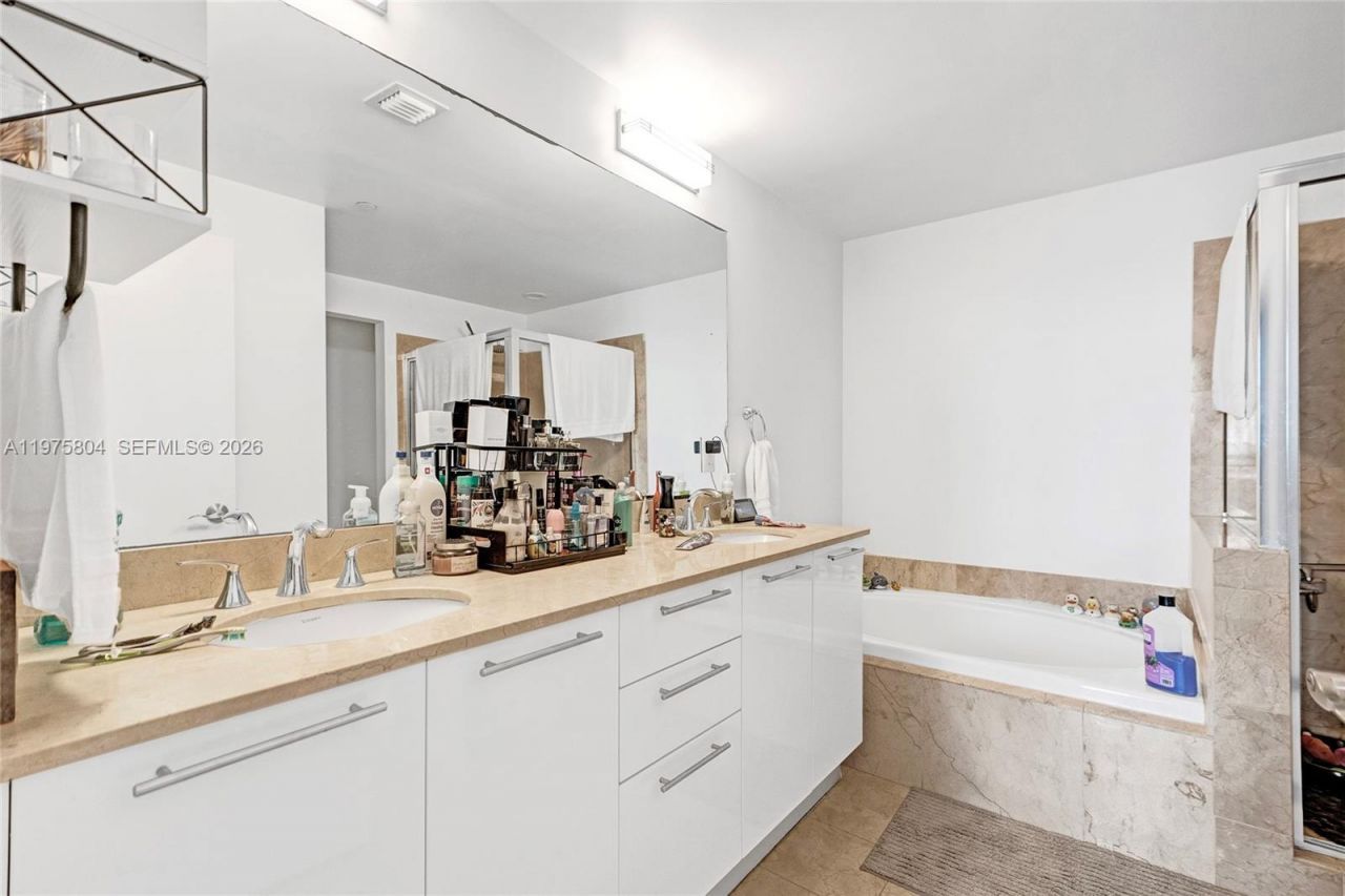 3330 NE 190th St, Unit 1212, Aventura, FL 33180 Photo