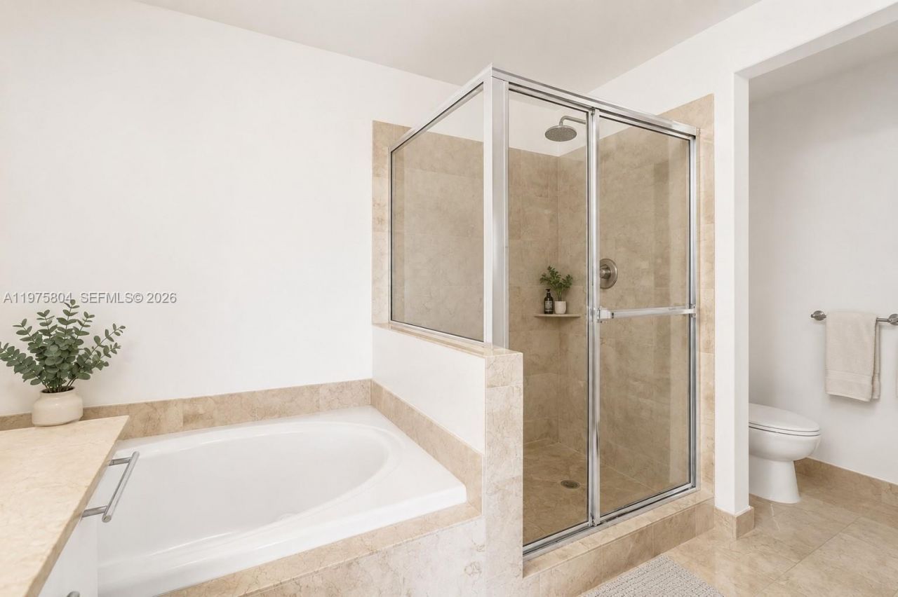 3330 NE 190th St, Unit 1212, Aventura, FL 33180 Photo