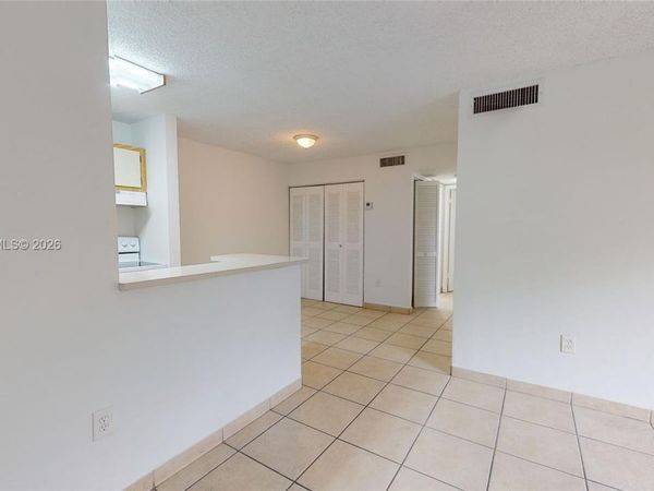 15600 SW 80th St , Unit L-202, Miami, FL 33193