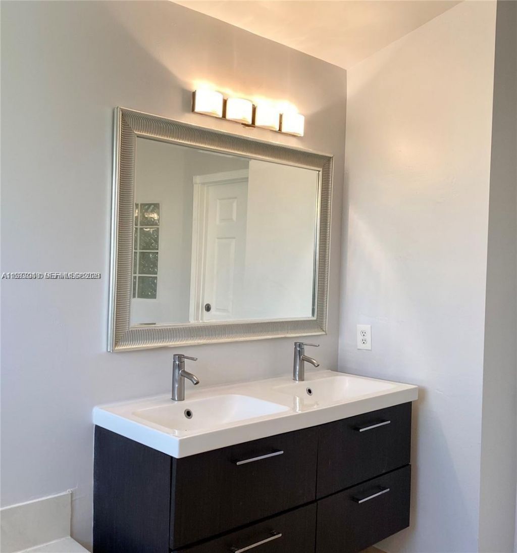 15627 SW 16th Ct , Pembroke Pines, FL 33027 Photo