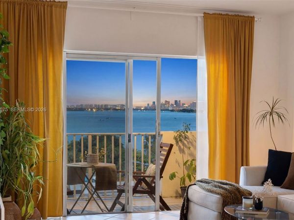 1455 N Treasure Dr , Unit PH-G, North Bay Village, FL 33141