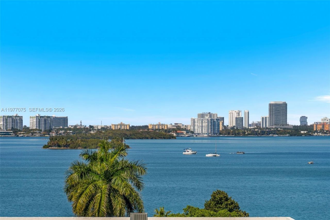 1455 N Treasure Dr, Unit PH-G, North Bay Village, FL 33141 Photo