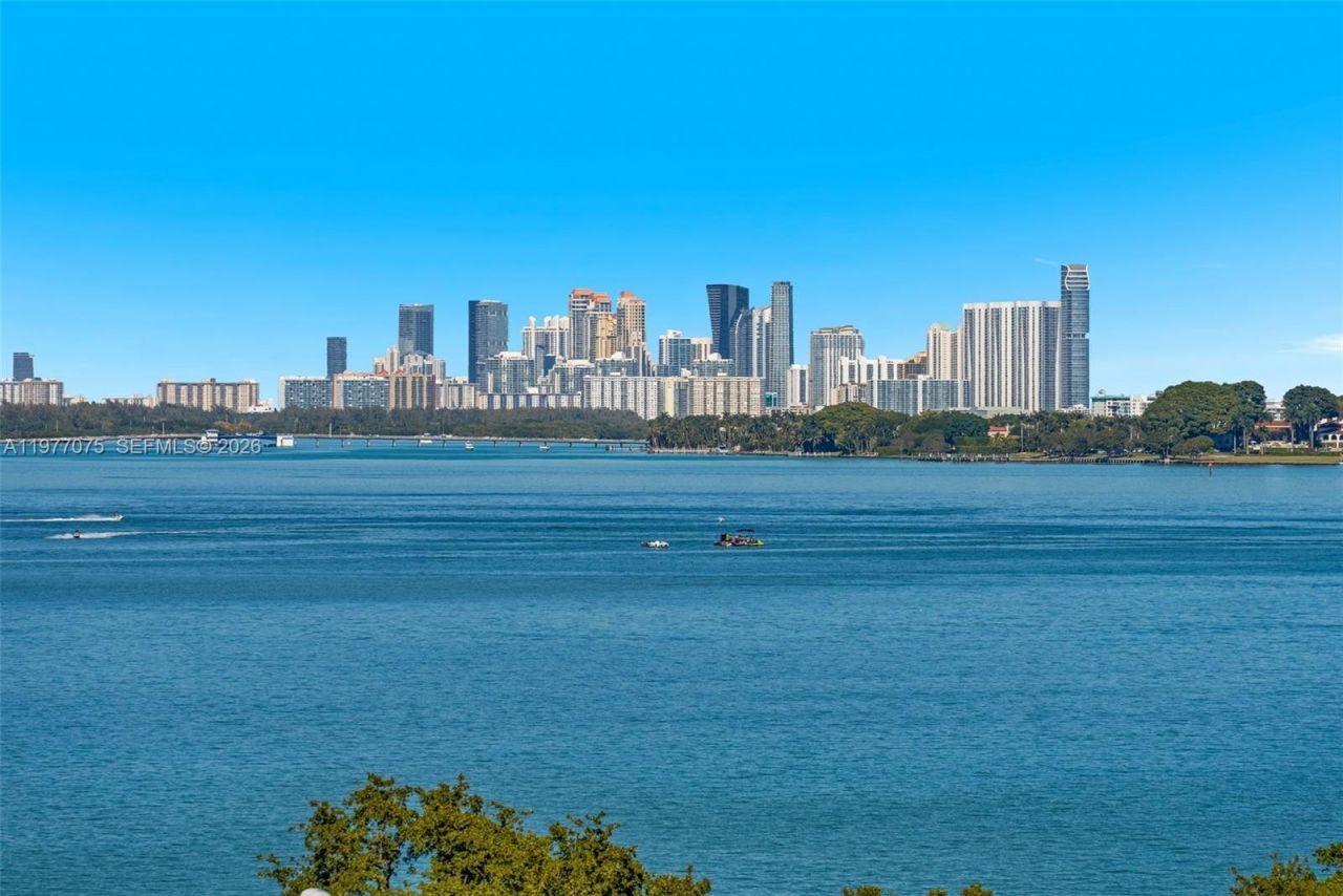 1455 N Treasure Dr, Unit PH-G, North Bay Village, FL 33141 Photo