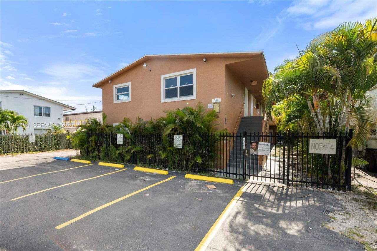 608 SW 16th Ave, Unit 1-4, Fort Lauderdale, FL 33312 Photo