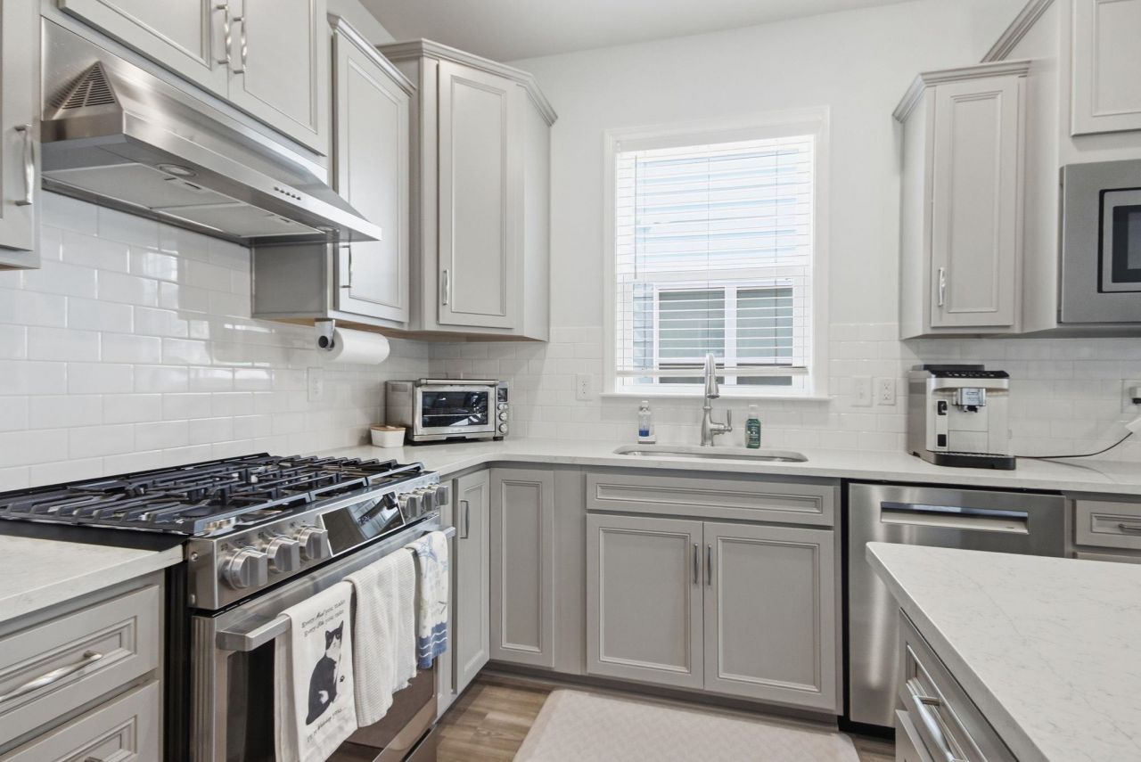 5952 Cremona Dr.  Photo 17